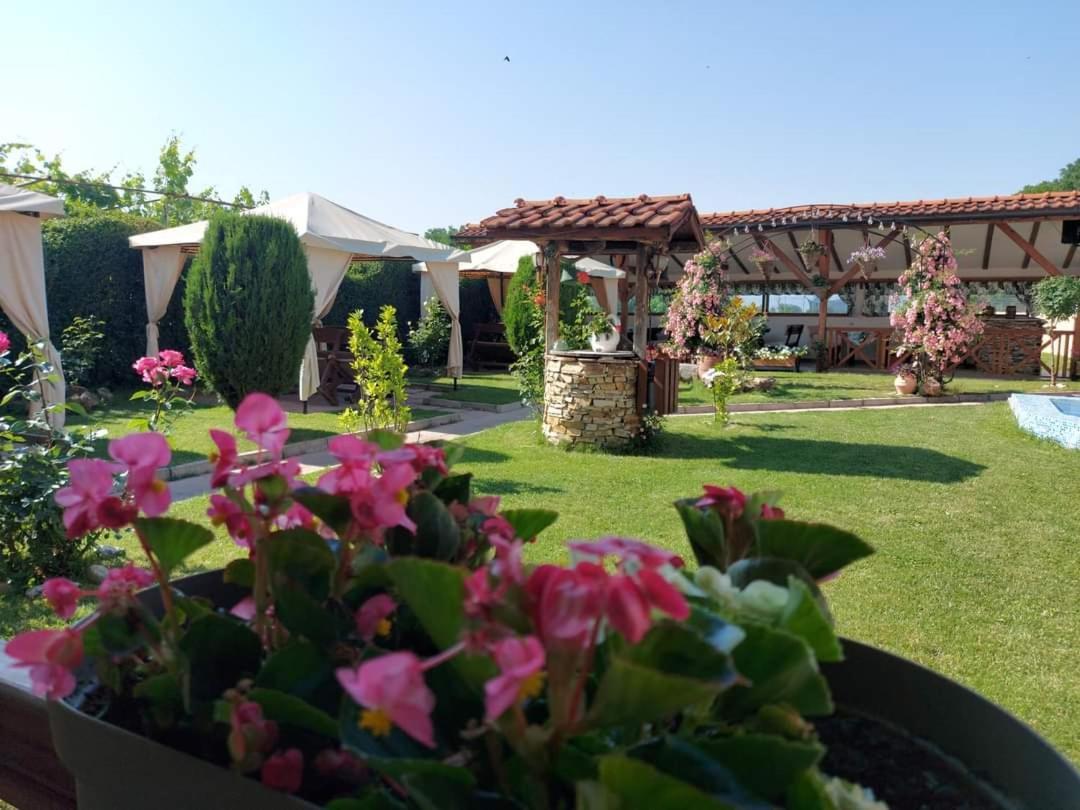 Sharkov Family Hotel Ogneanovo Exterior foto
